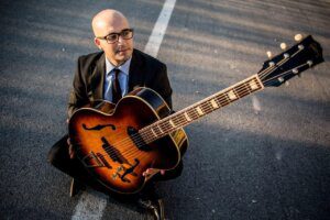 jazz-dal-vivo-roma-23-dicembre-2025-nat-king-cole-filippo-delogu-elegance-cafe-300x200-1-2